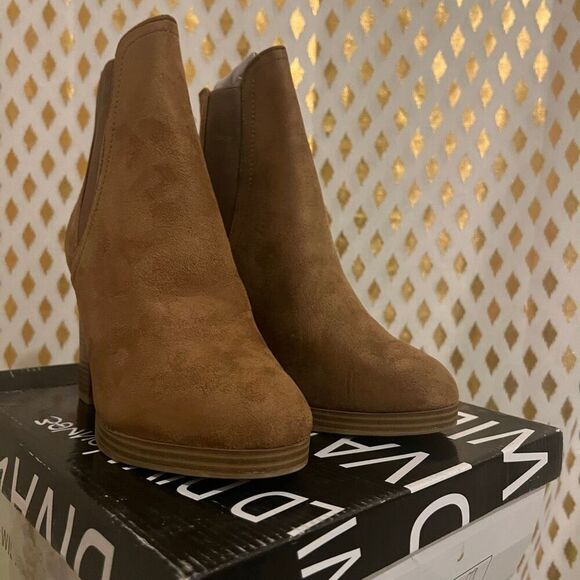 Platform heel boots camel size 8.5 - Picture 5 of 6